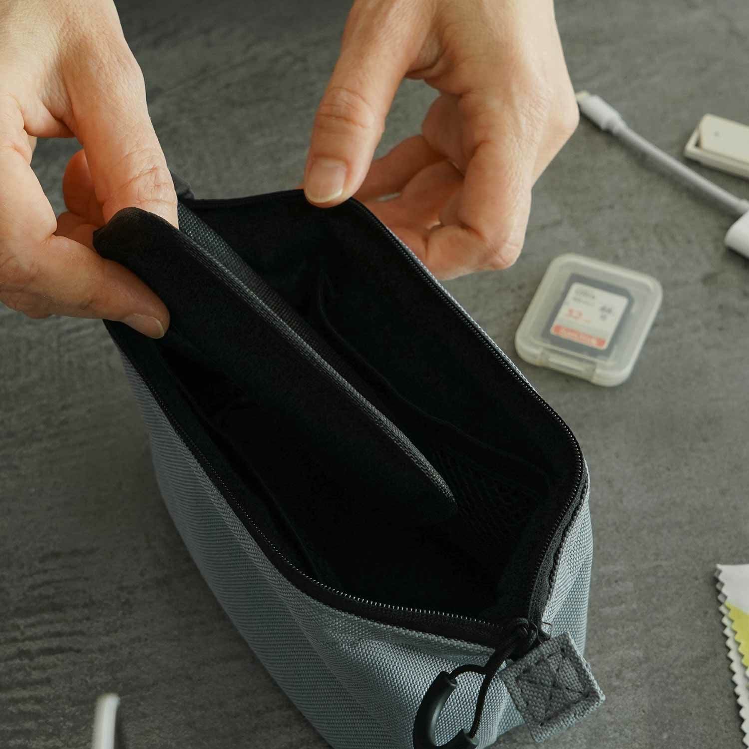 ネーエ ソフトガジェットポーチ S(PC・タブレットケース