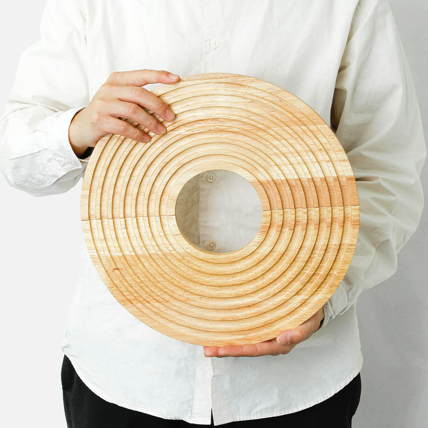アンティークな部屋/ 大きな木製トレイ/ Wooden round tray imgrc0106593999.jpg
