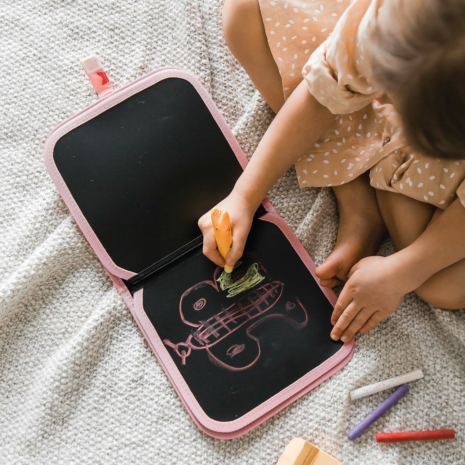 Jaq Jaq Bird ジャクジャクバード | 消せる落書きチョークブック