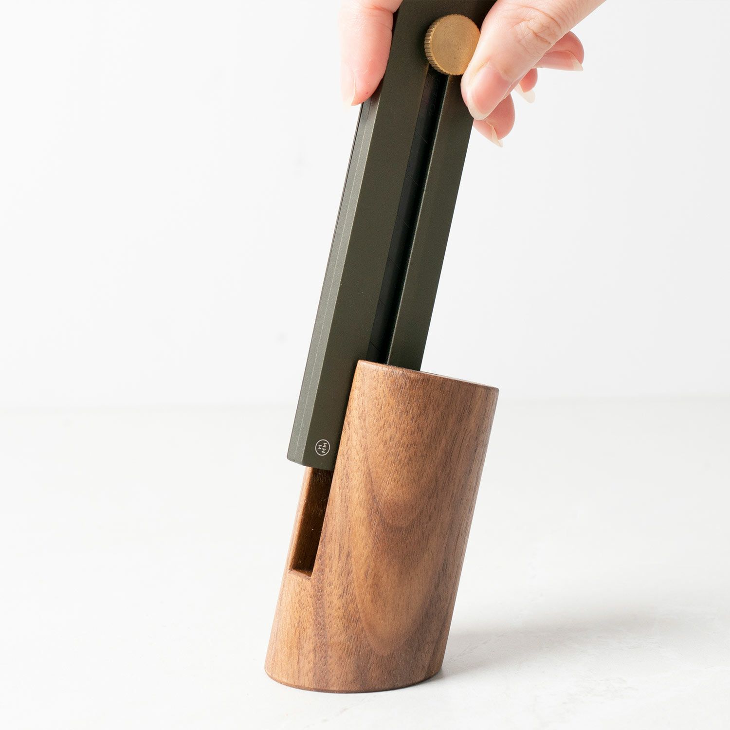 HMM エイチエムエム | ナイフスタンド | HIGHTIDE（ハイタイド）公式サイト