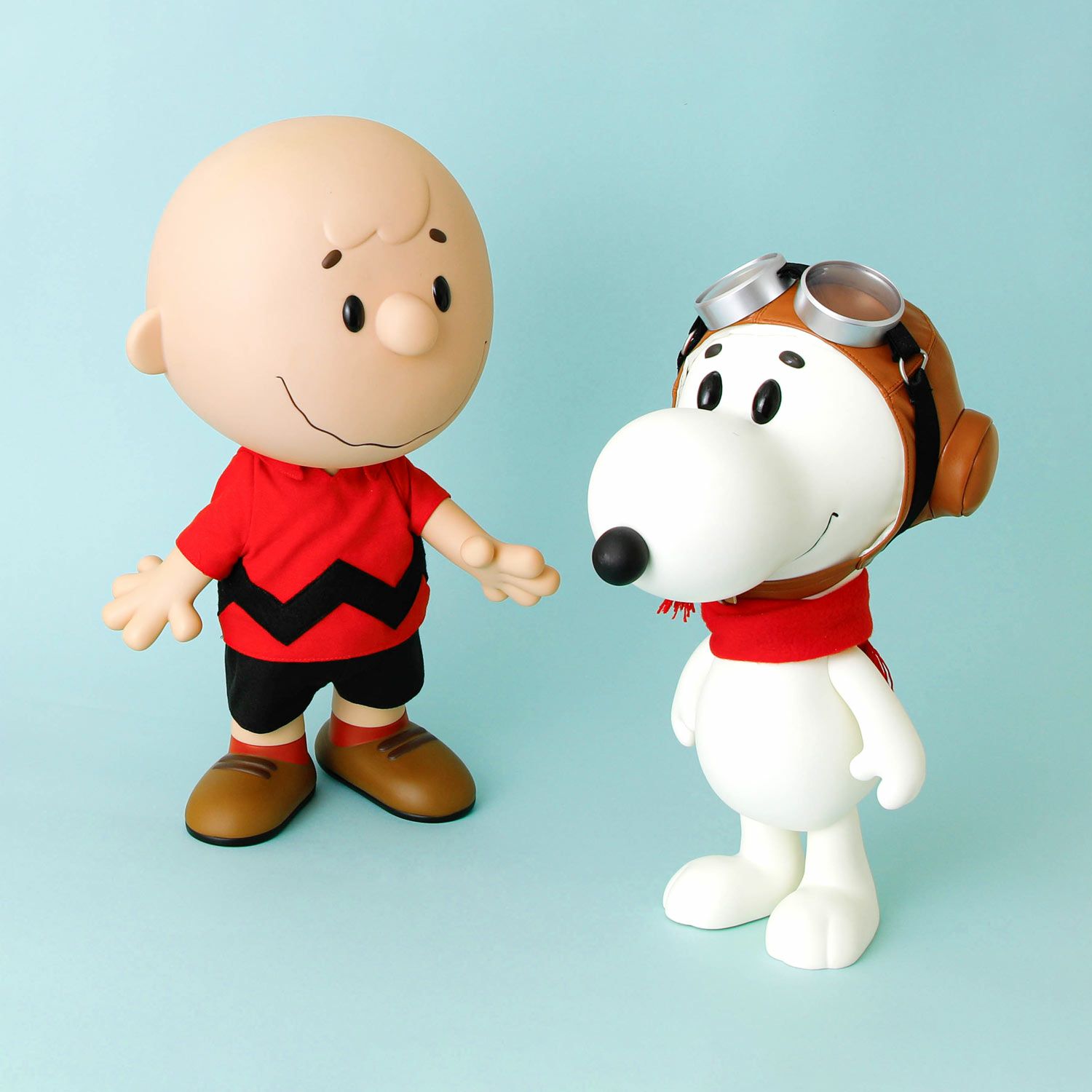 送料無料」SUPER7 PEANUTS チャーリーブラウン 赤シャツ