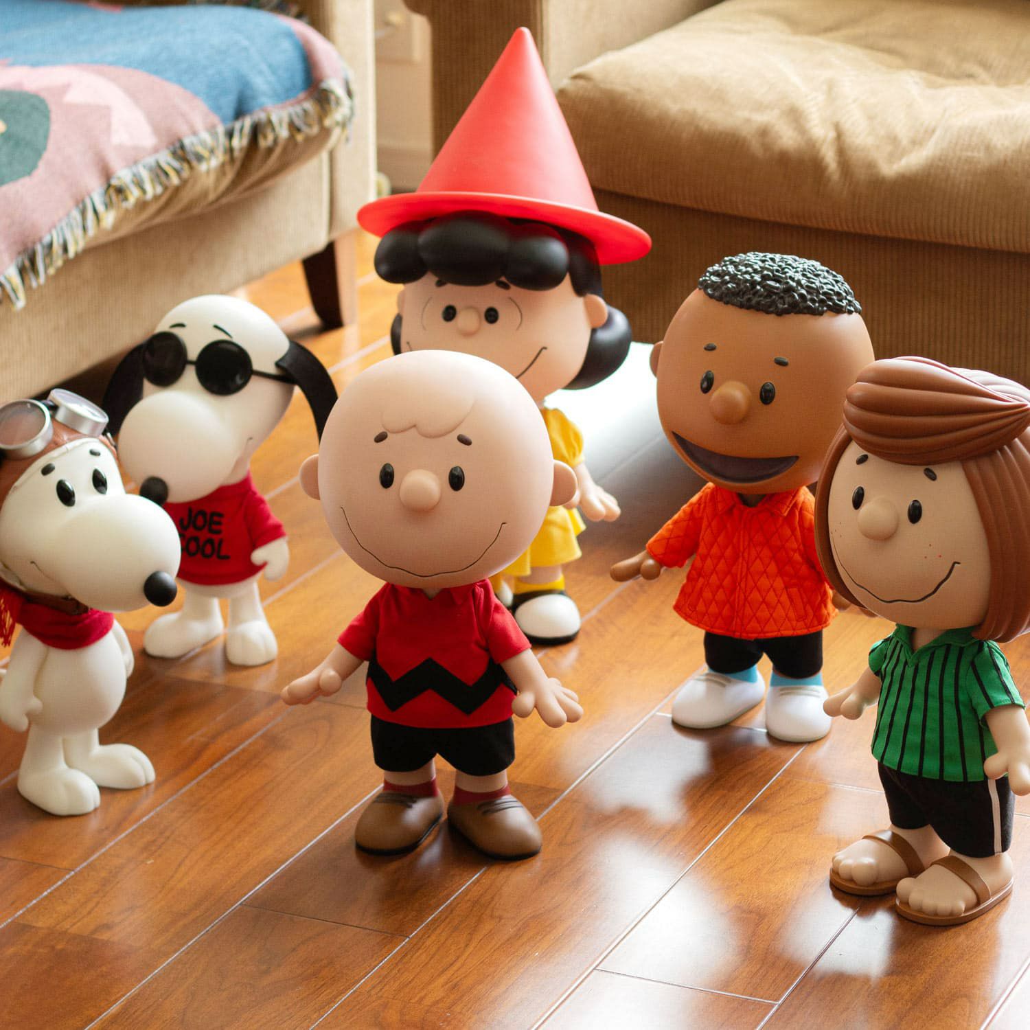Amazon.com: Super7 Supersize Peanuts Snoopy Joe Cool - 12