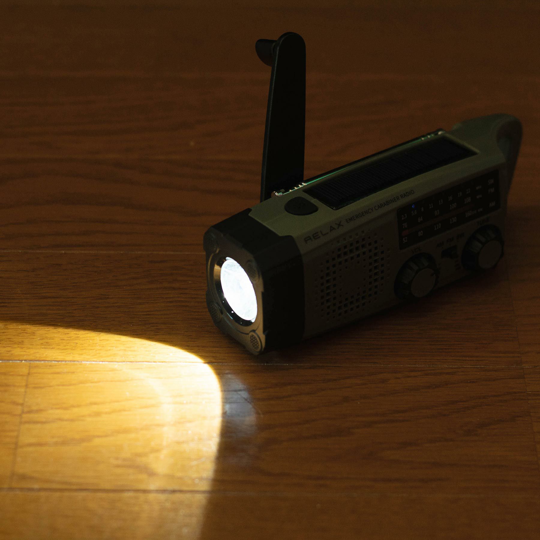 RELAX リラックス | EMERGENCY CARABINER RADIO エマージェンシー